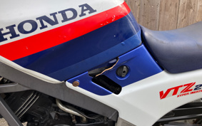 HONDA VTZ250 MC15