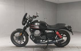 MOTO GUZZI V7 STONE ..