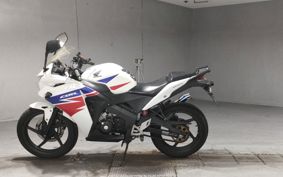HONDA CBR125R JC50