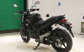 SUZUKI GLADIUS 2023 VK58A