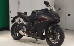 HONDA CBR650R E-Clutch 2025 RH17