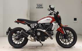 DUCATI SCRAMBLER ICON 2025