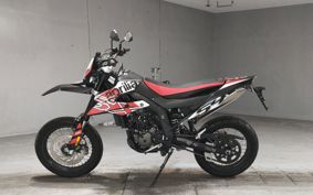 APRILIA SX 125 ..