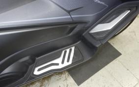 YAMAHA T-MAX 560 2025 SJ21J