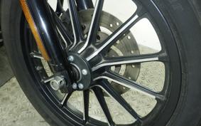 HARLEY XL883N 2010