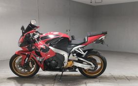 HONDA CBR600RR 2008 PC40
