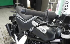 HUSQVARNA SVARTPILEN 250 2020