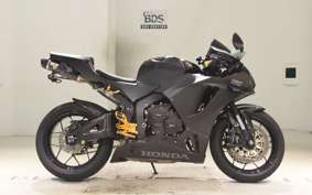 HONDA CBR600RR 2024 PC40