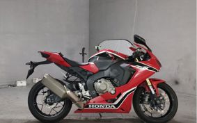 HONDA CBR1000RR 2018 SC77