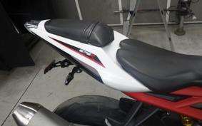 TRIUMPH DAYTONA 675 R 2016