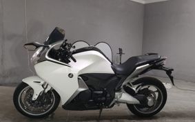 HONDA VFR1200F DCT 2010 SC63