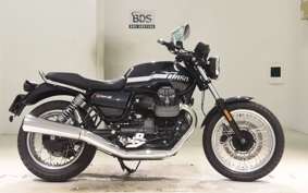 MOTO GUZZI V7 SPECIAL 2023
