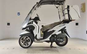 YAMAHA TRICITY 125 SE82J