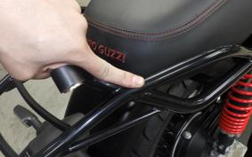 MOTO GUZZI V7 STONE 3