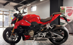DUCATI STREET FIGHTER V4S 2025 7F00