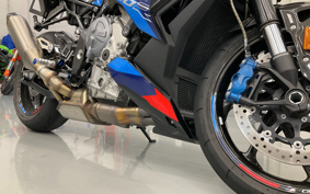 BMW M1000R 2023 0E81
