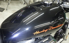 HARLEY XL883LI 2011