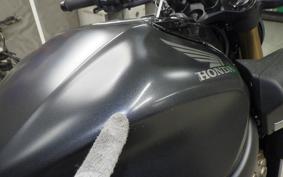HONDA CB650R E-Clutch 2025 RH17