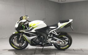 HONDA CBR600RR 2013 PC40