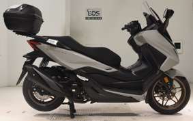 HONDA FORZA 250 MF17