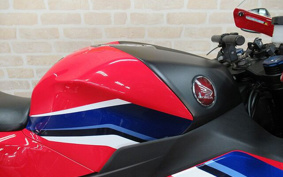 HONDA CBR600RR 2021 PC40
