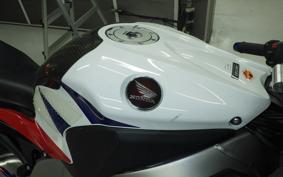 HONDA CBR1000RR Gen. 2 2014 SC59