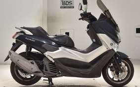 YAMAHA N-MAX