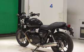 TRIUMPH STREET TWIN 2016