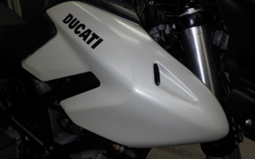 DUCATI HYPERMOTARD 796 2011