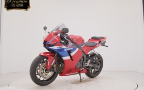 HONDA CBR600RR 2025 PC40