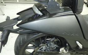 HONDA NM4 VULTUS -01 2016 RC82