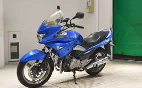 SUZUKI GSR250S