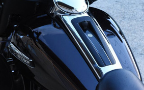 HARLEY FLHTCUTG TRIKE MAL