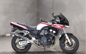 YAMAHA FZ400 4YR