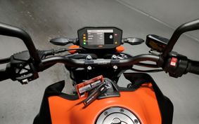 KTM 890 DUKE TU940