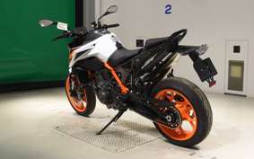 KTM 890 DUKE R 2021