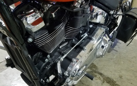 HARLEY FXBR 2023 YEZ