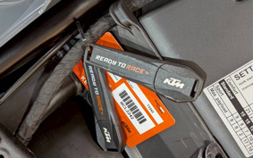 KTM 890 ADVENTURE	 2026 TS640
