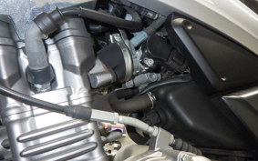SUZUKI GSR250