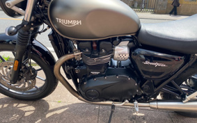 TRIUMPH STREET TWIN 2017 DAD74G