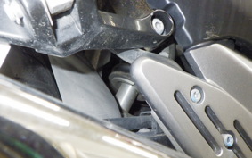 SUZUKI GSR250