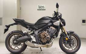 HONDA CB650R E-Clutch 2025 RH17