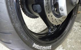 SUZUKI GSR750 2011