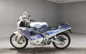 YAMAHA FZR250 2KR