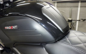 TRIUMPH TRIDENT 660 2021