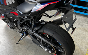 BMW M1000R 2023 0E81