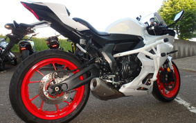 YAMAHA YZF-R7 2024 RM39J