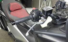 YAMAHA T-MAX 560 T 2026 SJ21J