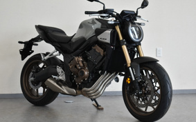 HONDA CB650R E-Clutch 2024 RH17