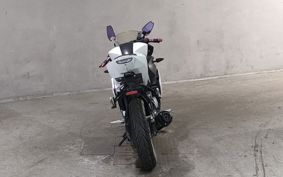 YAMAHA YZF-R125 RE06